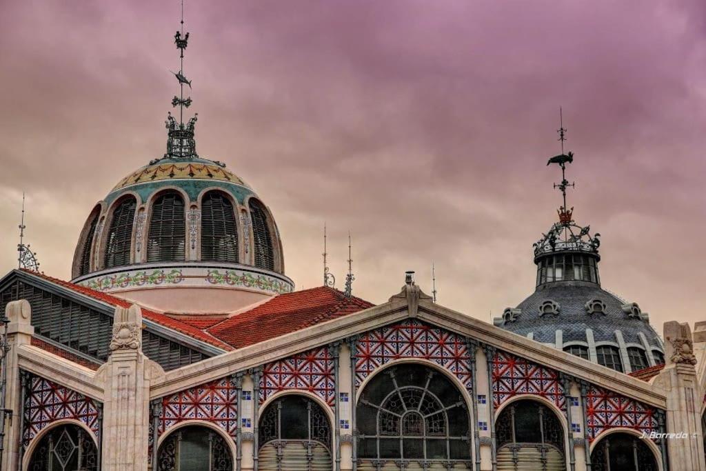 Central Market Beautiful Loft Valenza Esterno foto