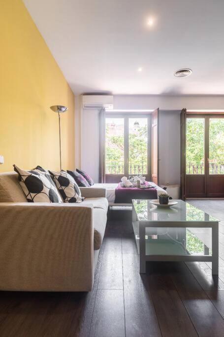Central Market Beautiful Loft Valenza Esterno foto